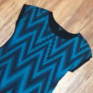 NWOT Espresso Green/Blue and Black Zig Zag Blouse Size Large